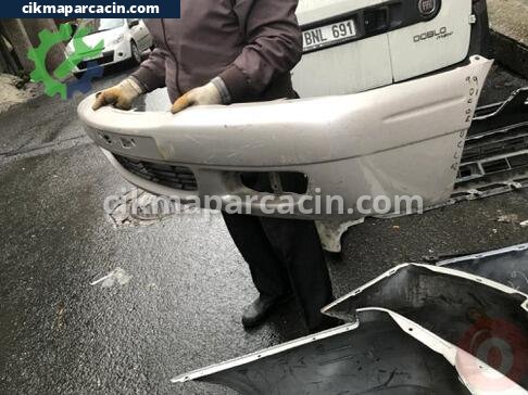 Toyota Corolla Ön Tampon çıkma parça