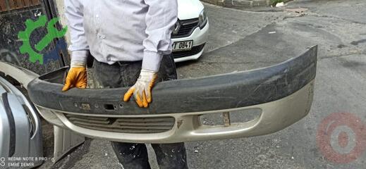 Toyota Corolla Ön Tampon 1999-2001 çıkma parça