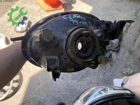 Toyota Corolla Sağ Ön Far 1999-2002 çıkma parça