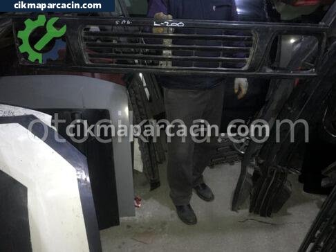 Mitsubishi L200 Panjur çıkma parça