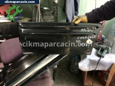 Jeep Cherokee Kapı Çıtası çıkma parça
