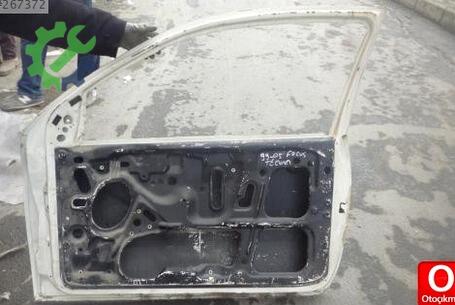 Ford Focus Sağ Ön Kapı 1999-2005 çıkma parça