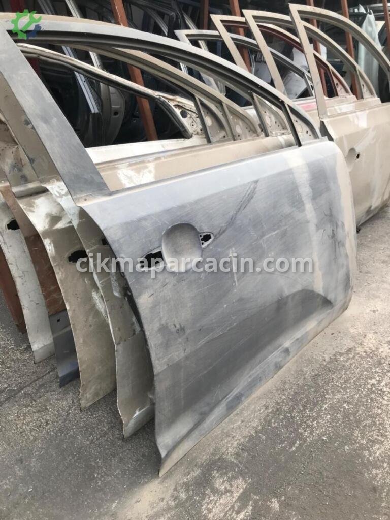 Kia Sportage Sağ Ön Kapı 760040U000 çıkma parça