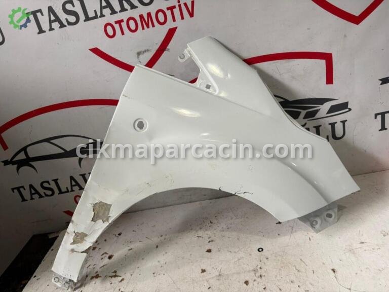 Ford Tourneo Courier Sağ Çamurluk çıkma parça