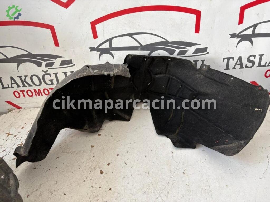 BMW 1 Serisi Ön Davlumbaz çıkma parça