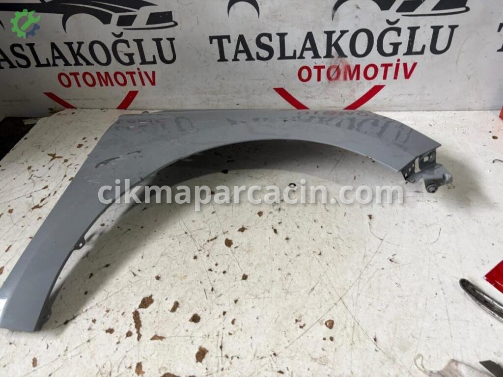 Renault Clio Sağ Ön Çamurluk çıkma parça