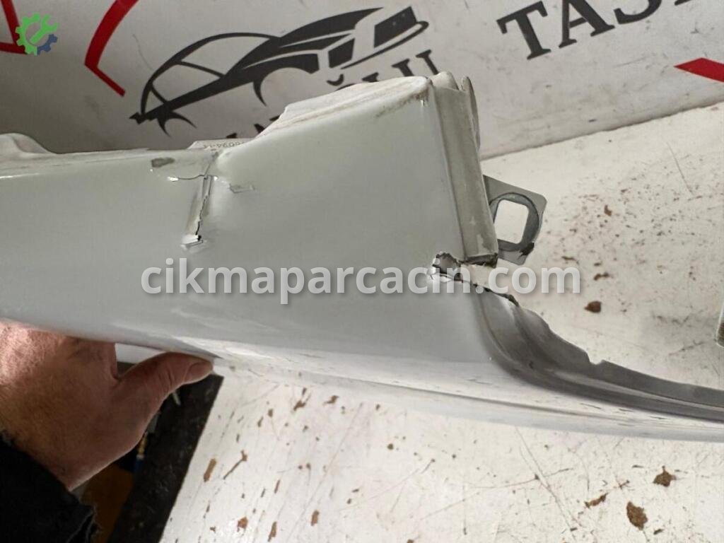 Ford Tourneo Courier Sağ Çamurluk çıkma parça