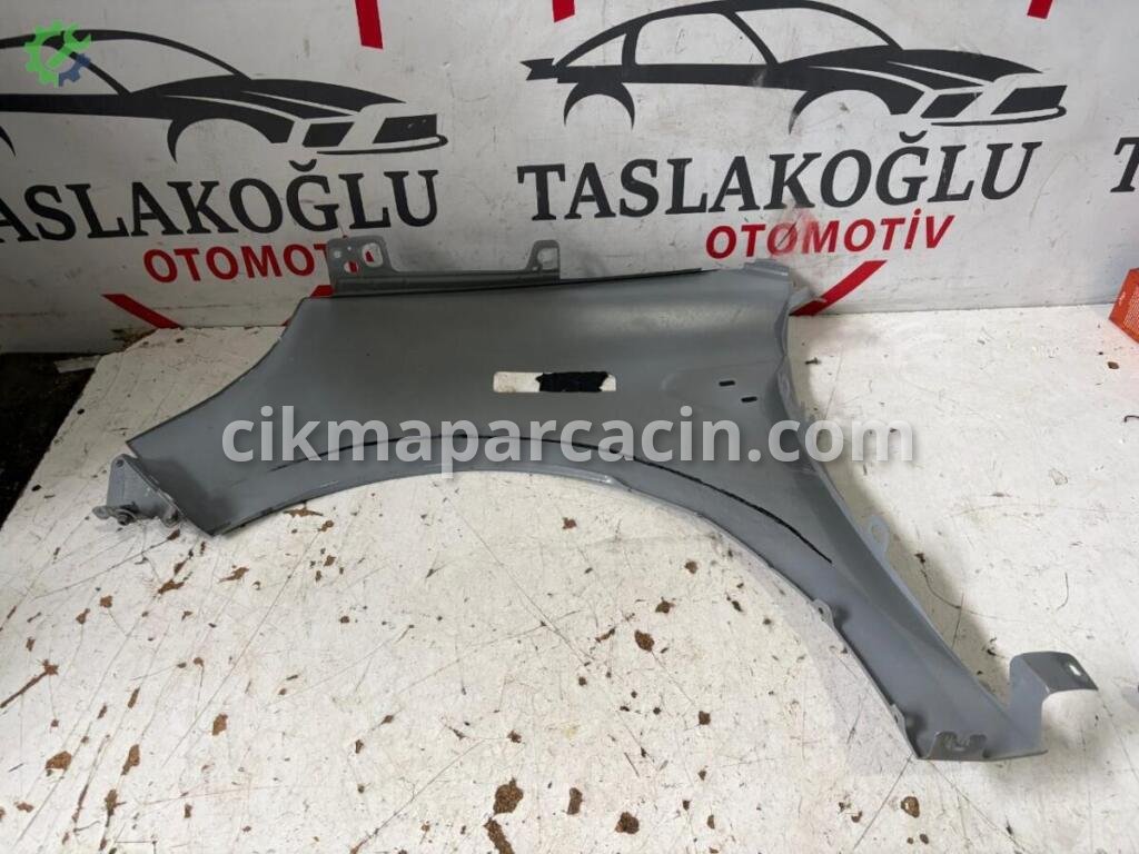 Renault Clio Sağ Ön Çamurluk çıkma parça