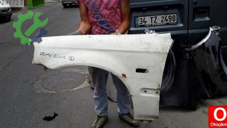 Honda Civic Çamurluk (Arka) 2000-2002 çıkma parça