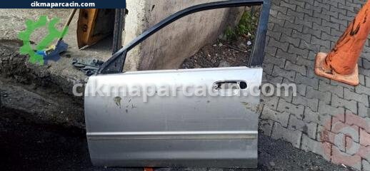 Mazda 323 Sol Ön Kapı çıkma parça