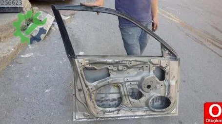 Mazda 626 Sol Ön Kapı 2000-2003 çıkma parça