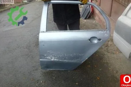 Skoda Fabia Sol Arka Kapı 2000-2007 çıkma parça