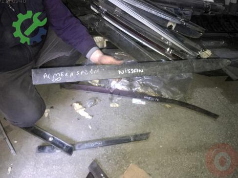 Nissan Almera Kapı Çıtası çıkma parça