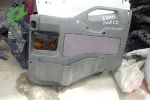 2000 İVECO SAĞ ÖN KAPI DÖŞEMESİ İVECO ORJİNAL ÇIKMA PARÇA