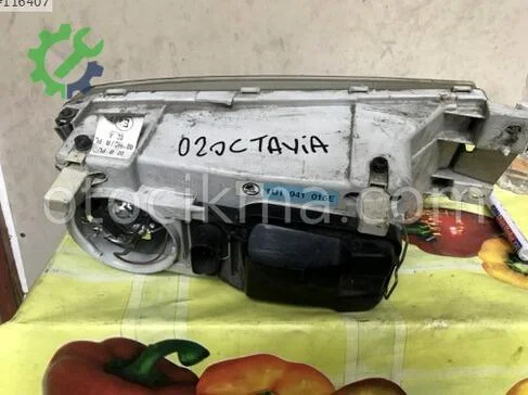 Skoda Octavia Sol Ön Far 2001-2004 çıkma parça