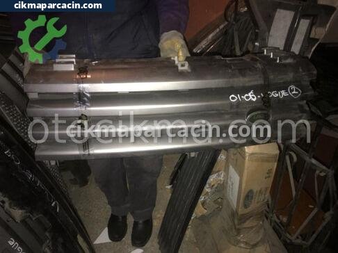 Land Rover Range Rover Panjur çıkma parça