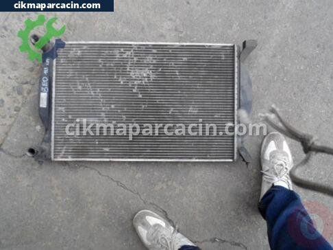 Audi A6 Su Radyatörü çıkma parça