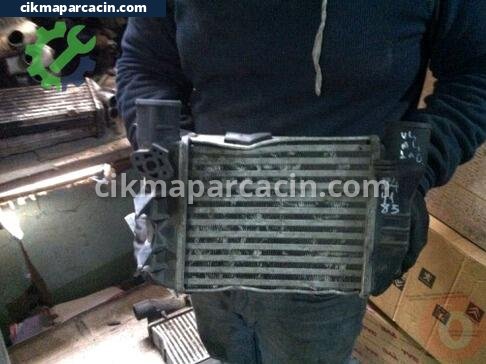 Audi A4 Intercooler Radyatörü çıkma parça
