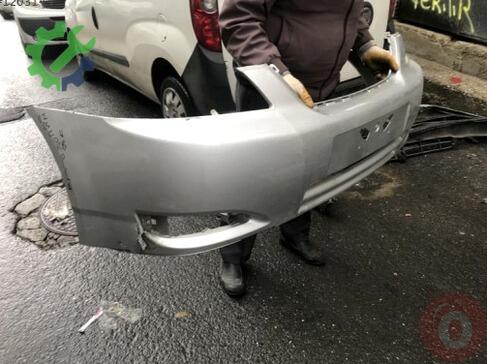 Toyota Corolla Ön Tampon 2002-2005 çıkma parça