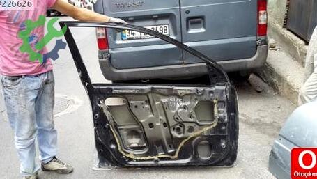 Honda Civic Sol Ön Kapı 2002-2006 çıkma parça