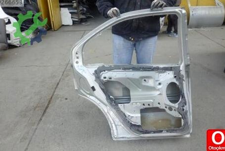 Ford Mondeo Sol Arka Kapı 2002-2006 çıkma parça