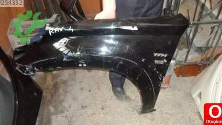 Toyota RAV4 Çamurluk (Arka) 2002-2006 çıkma parça