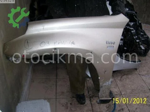 Toyota RAV4 Sol Ön Çamurluk 2002-2006 çıkma parça