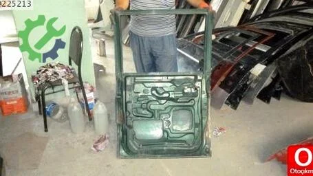 Mitsubishi L200 Sağ Arka Kapı 2002-2007 çıkma parça