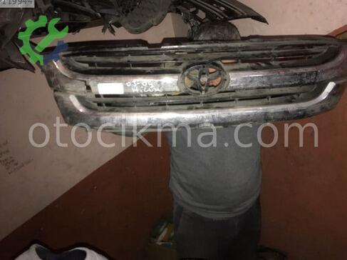 Toyota Hilux Panjur 2003-2004 çıkma parça