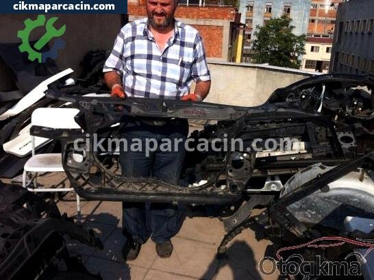 Audi A4 Ön Panel çıkma parça