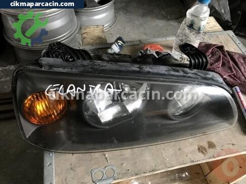 Hyundai Elantra Far çıkma parça