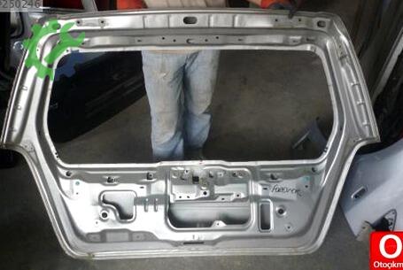 Subaru Forester Bagaj 2003-2007 çıkma parça