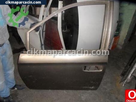 Chrysler Voyager Kapı (Arka Sağ) çıkma parça