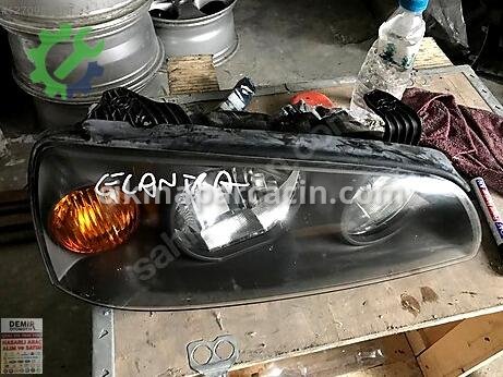 Hyundai Elantra Far çıkma parça