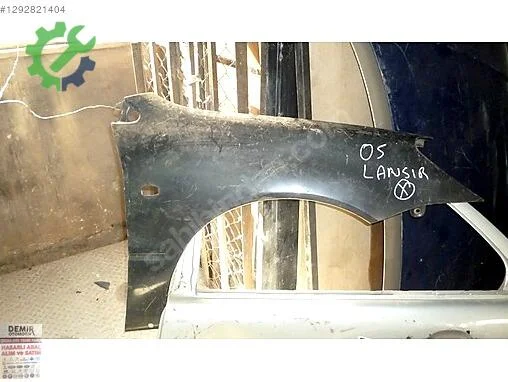 Mitsubishi Lancer Sağ Ön Çamurluk çıkma parça