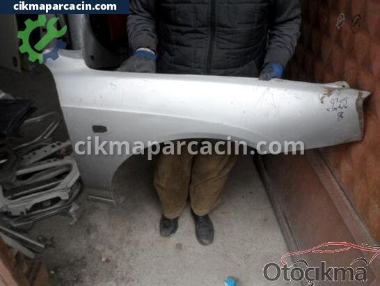 Hyundai Elantra Sağ Ön Çamurluk çıkma parça