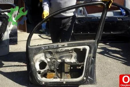 Citroen C3 Sağ Ön Kapı 2003-2009 çıkma parça