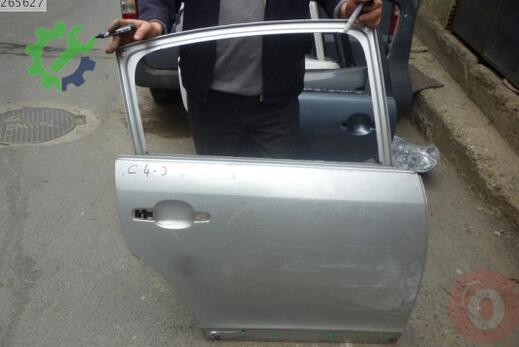 Citroen C4 Sağ Arka Kapı 2003-2009 çıkma parça
