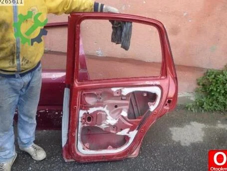 Citroen C3 Sağ Arka Kapı 2003-2009 çıkma parça