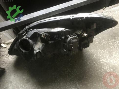 Toyota Corolla Sağ Ön Far 2004-2007 çıkma parça