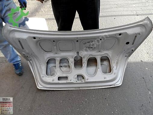 Hyundai Elantra Bagaj çıkma parça