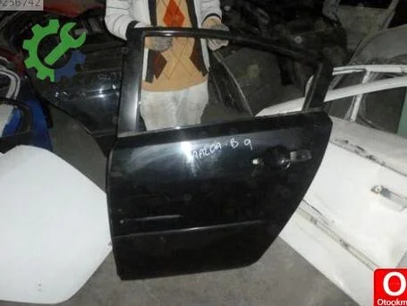 Mazda 3 Kapı (Arka Sağ) 2004-2008 çıkma parça