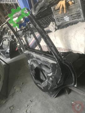 BMW X3 Sağ Arka Kapı 2004-2010 çıkma parça