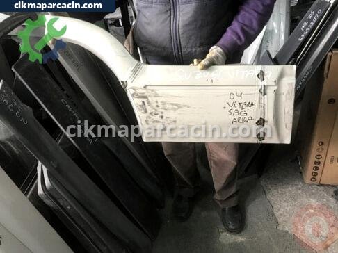 Suzuki Vitara Kapı Çıtası çıkma parça