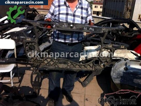 Audi A4 Ön Panel çıkma parça