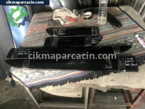 Toyota RAV4 Kapı Çıtası çıkma parça