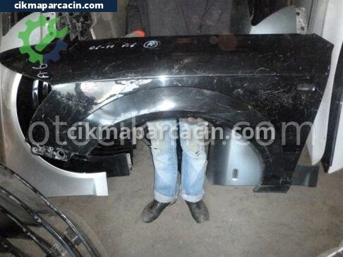 Audi A4 Sol Ön Çamurluk çıkma parça