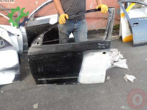 Volkswagen Passat Sol Ön Kapı 2005-2010 çıkma parça