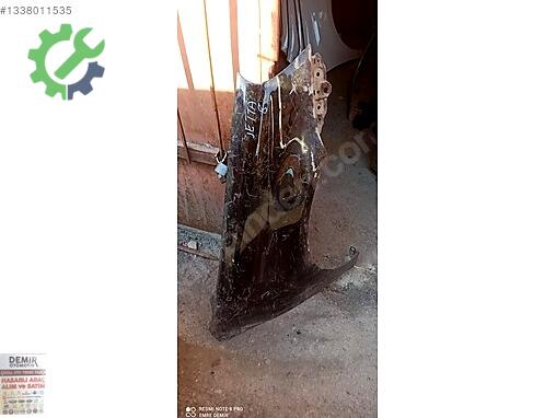 Volkswagen Jetta Ön Çamurluk çıkma parça
