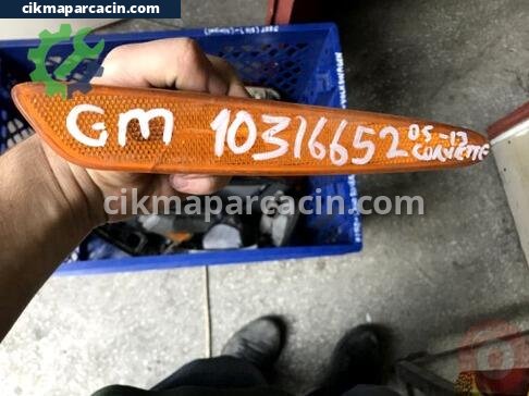 Chevrolet Corvette Sinyal çıkma parça